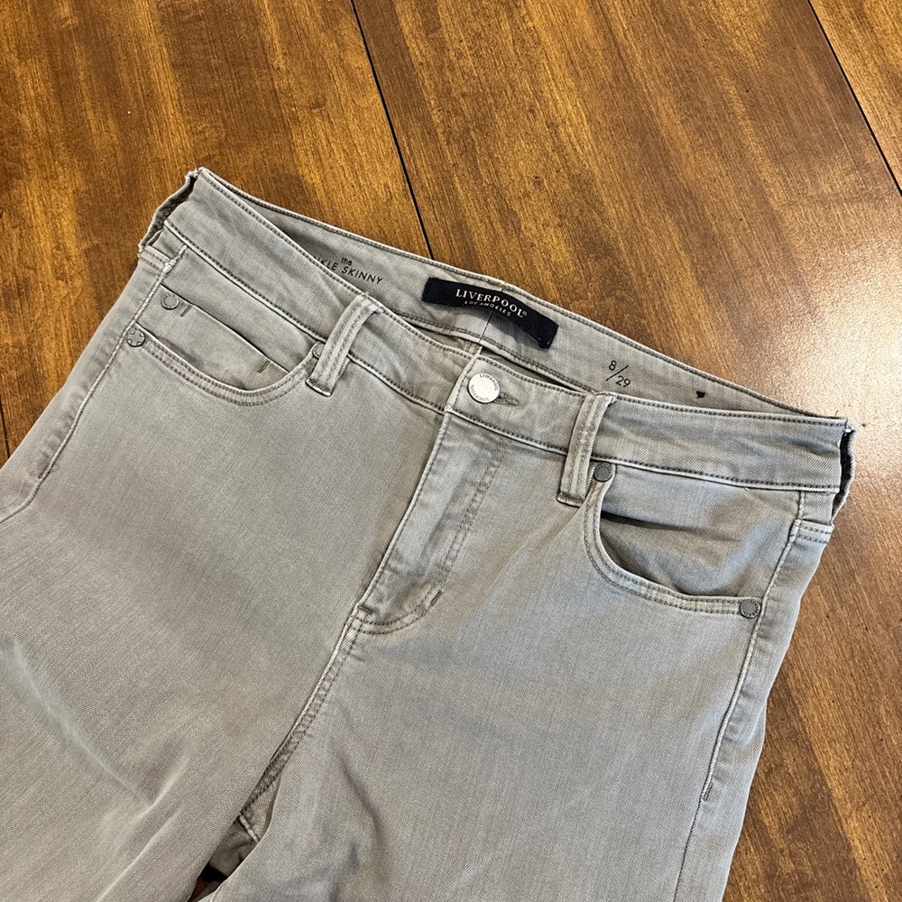 Liverpool Women's Light Gray Skinny Jeans